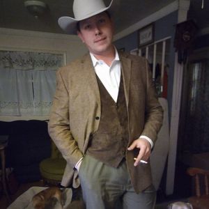 Meet your Posher, Christopher